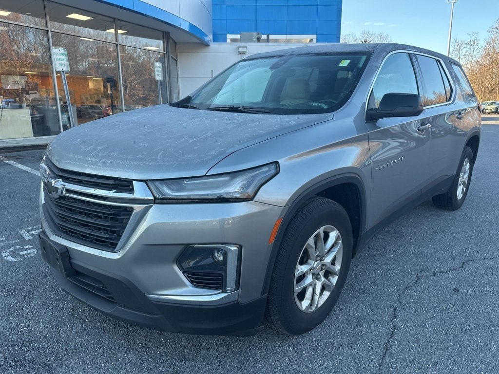 2023 Chevrolet Traverse LS's photo