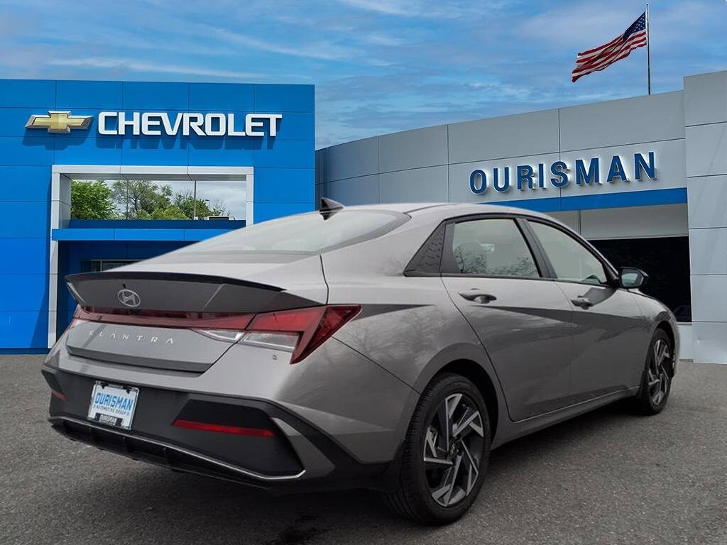 Used 2025 Hyundai Elantra SEL Sport