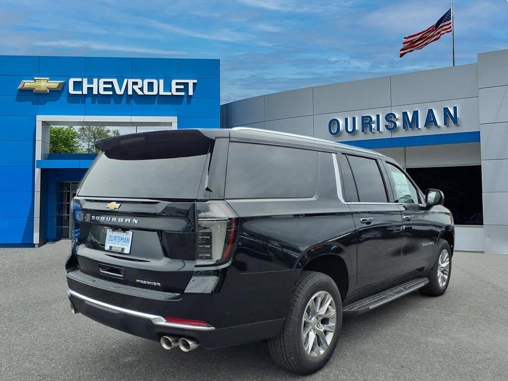 2026 Chevrolet Suburban Premier photo 3