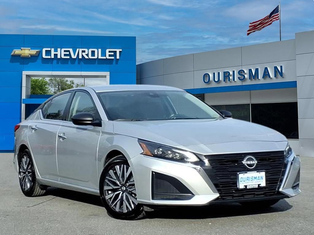 2024 Nissan Altima SV