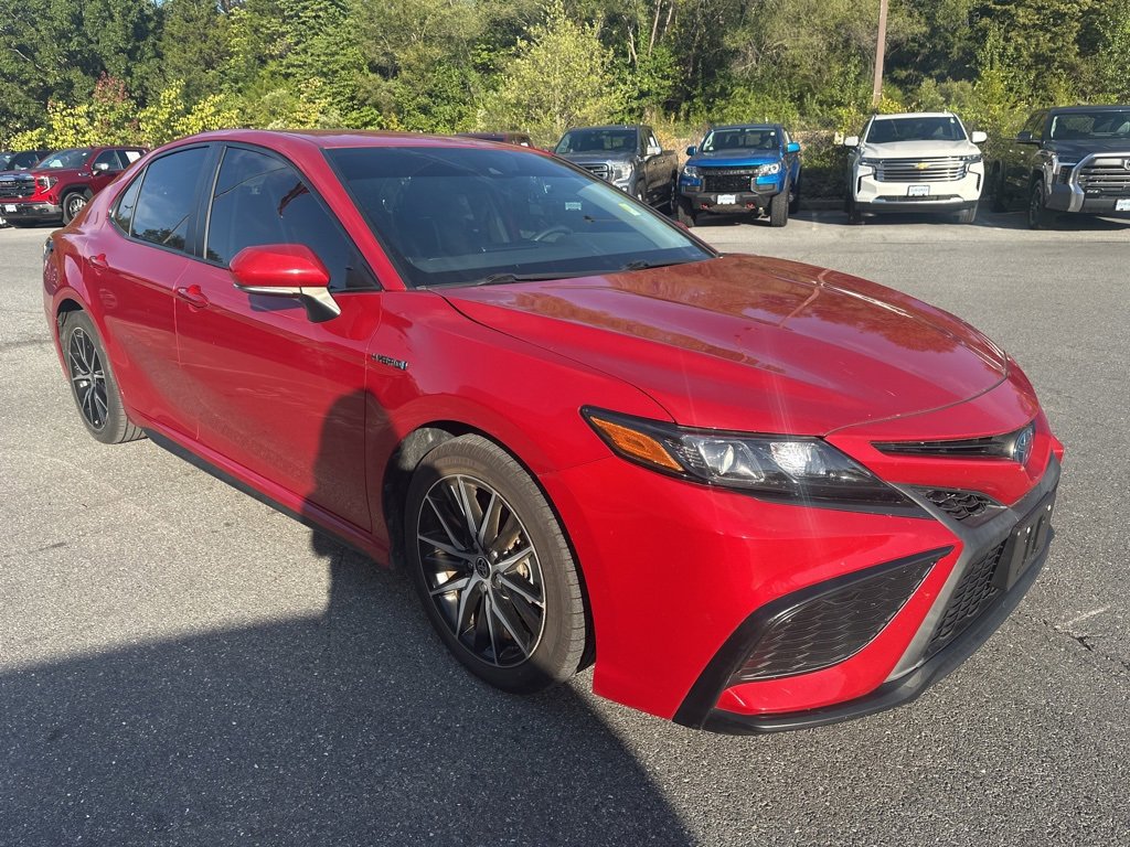 2021 Toyota Camry Hybrid SE photo 3