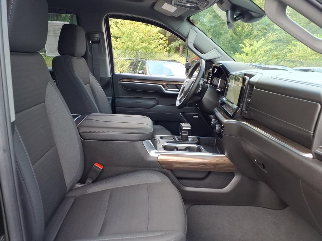 2025 Chevrolet Silverado 1500 RST - Photo 14