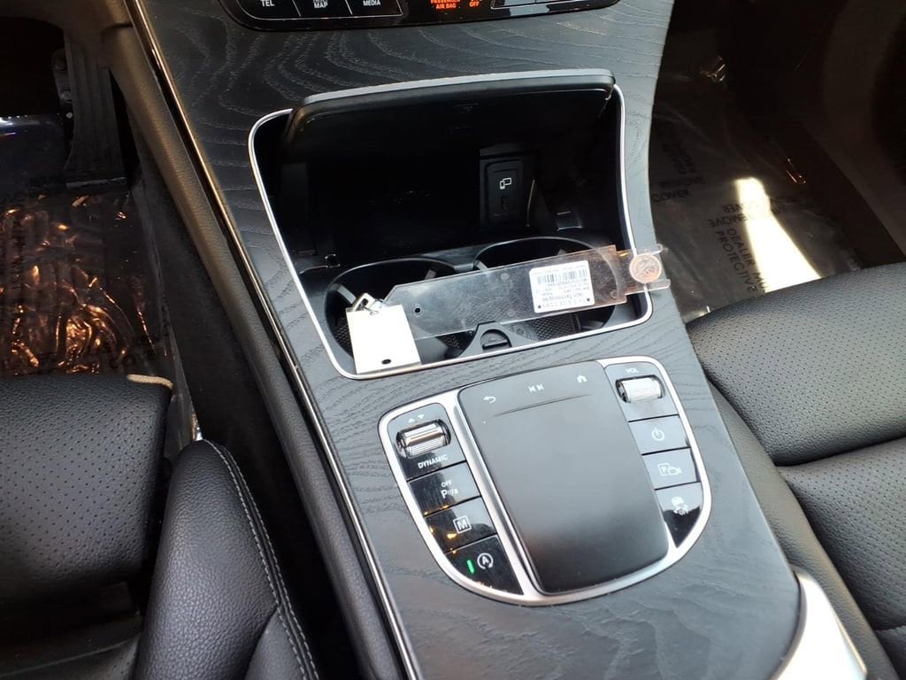 2021 Mercedes-Benz GLC GLC300 - Photo 28