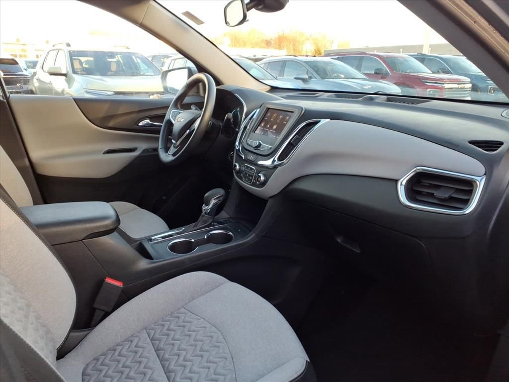 2024 Chevrolet Equinox LT - Photo 19