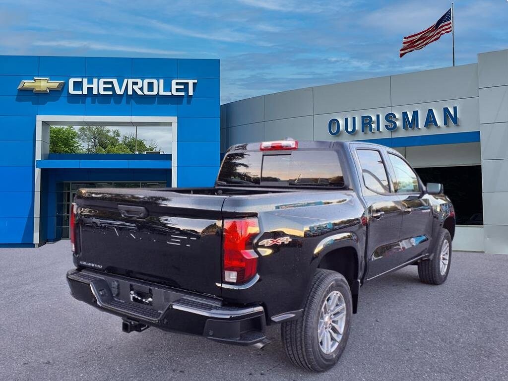 2026 Chevrolet Colorado LT photo 3