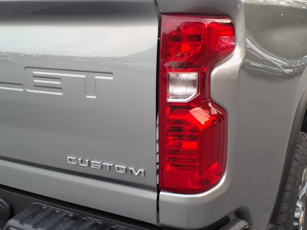 2026 Chevrolet Silverado 2500 HD Custom - Photo 11