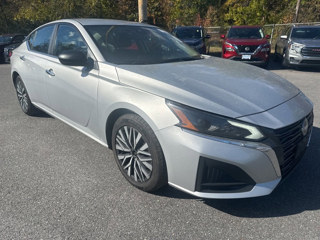 2024 Nissan Altima 2.5 SV photo 3