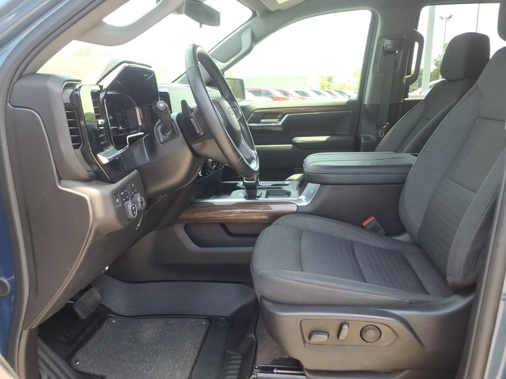 2024 Chevrolet Silverado 1500 RST - Photo 11