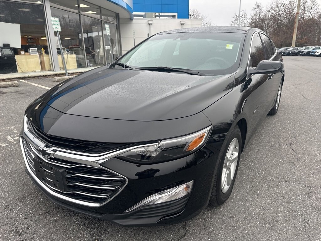 Used 2024 Chevrolet Malibu LS Car