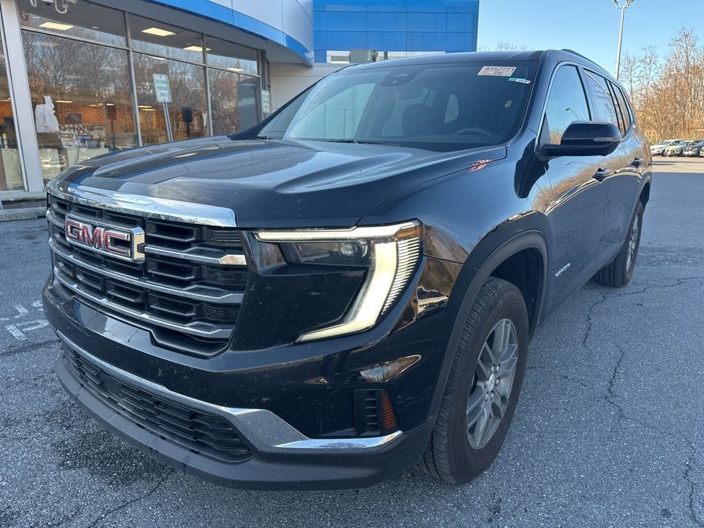 2025 GMC Acadia Elevation's photo