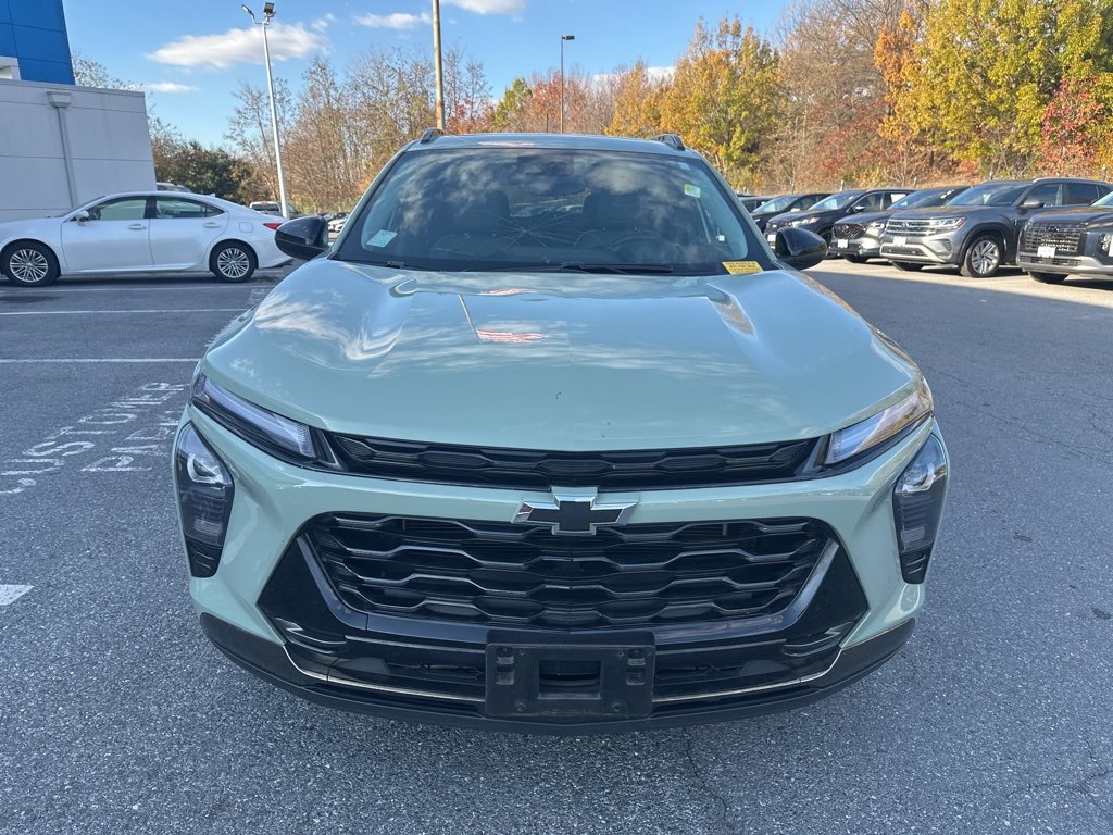 2025 Chevrolet Trax ACTIV photo 2