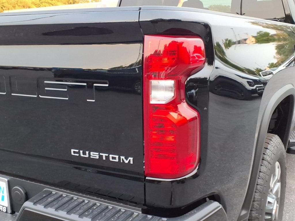 2026 Chevrolet Silverado 2500 HD Custom - Photo 11