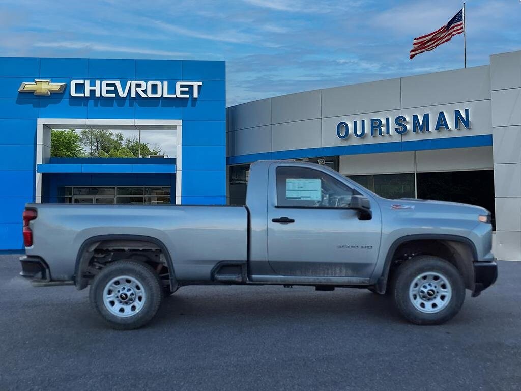 2025 Chevrolet Silverado 3500HD Work Truck photo 2