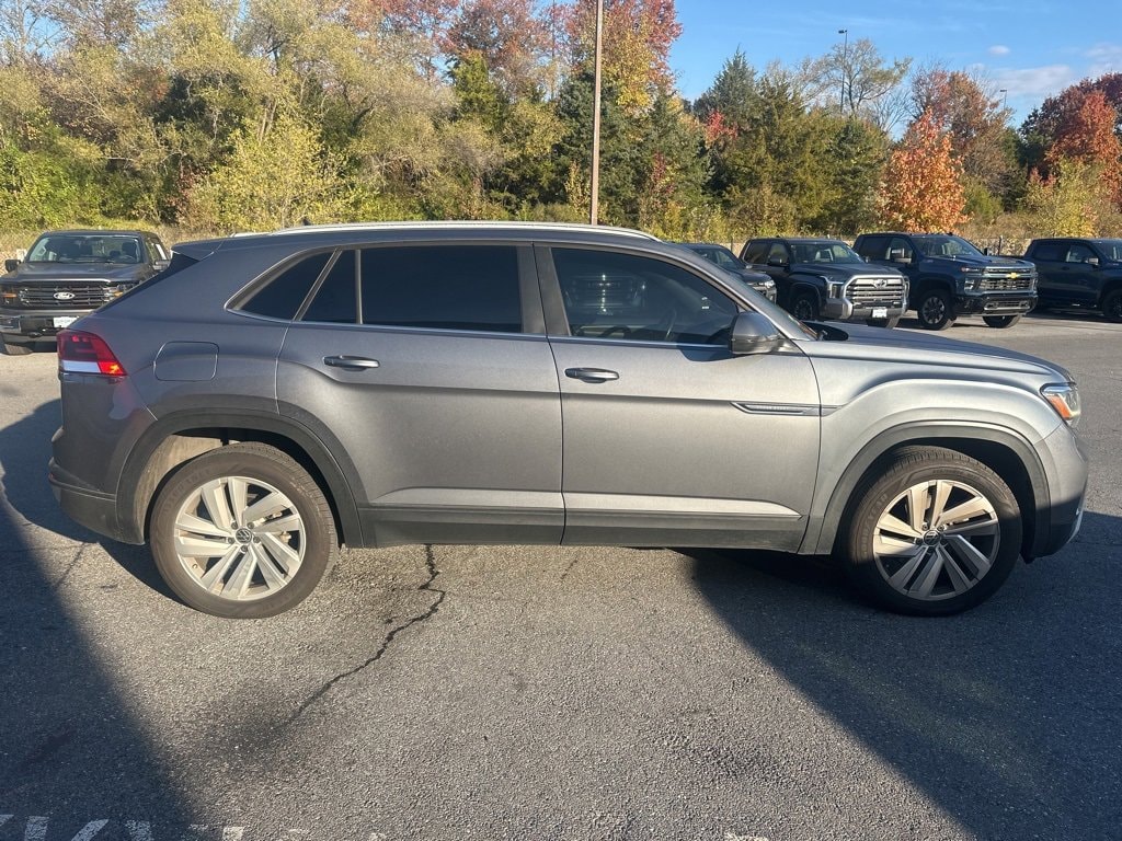 Used 2020 Volkswagen Atlas Cross Sport 2.0T SE w/Technology