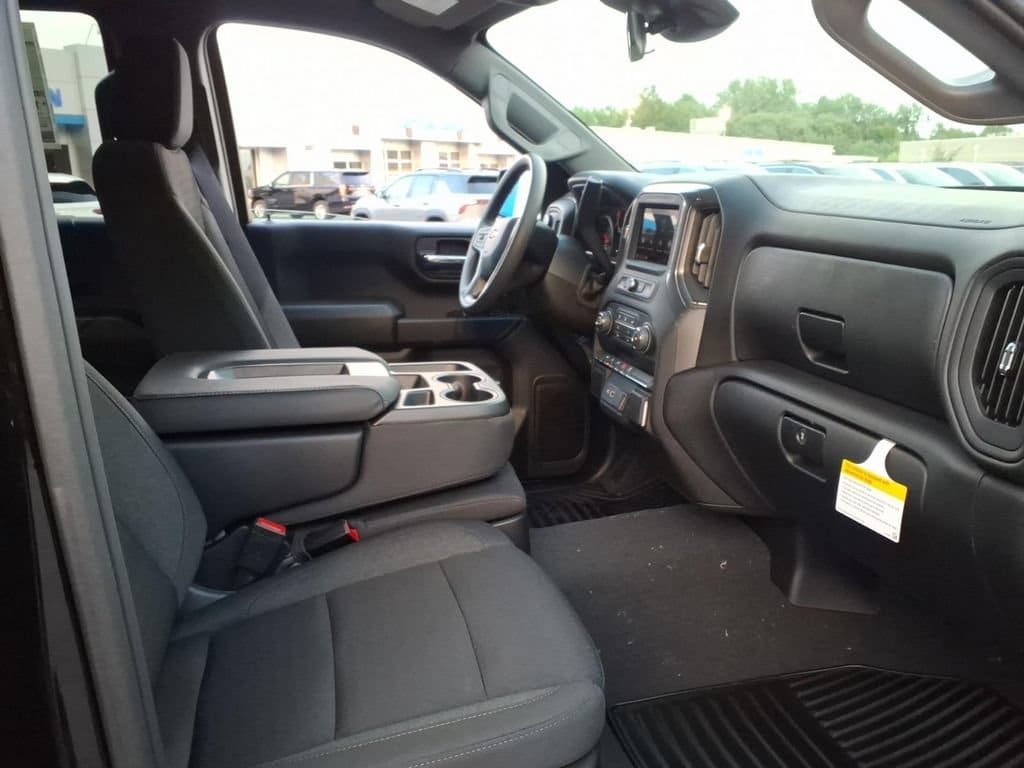2026 Chevrolet Silverado 1500 Custom - Photo 16