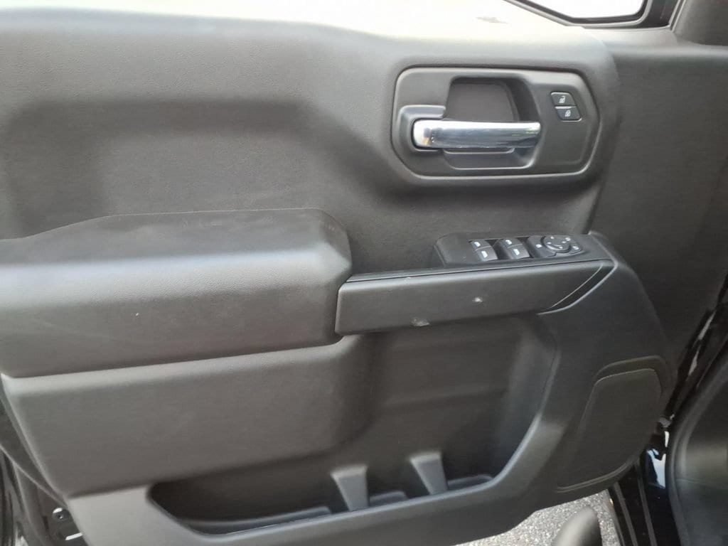 2026 Chevrolet Silverado 1500 Custom - Photo 13