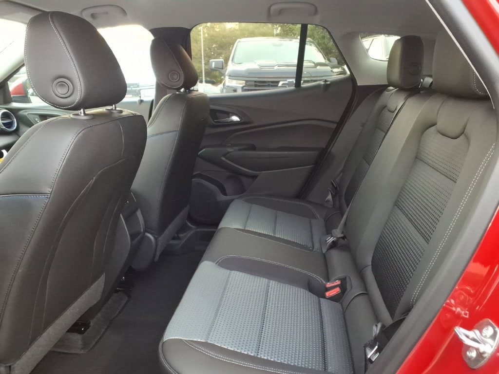 2026 Chevrolet Trax LT - Photo 17