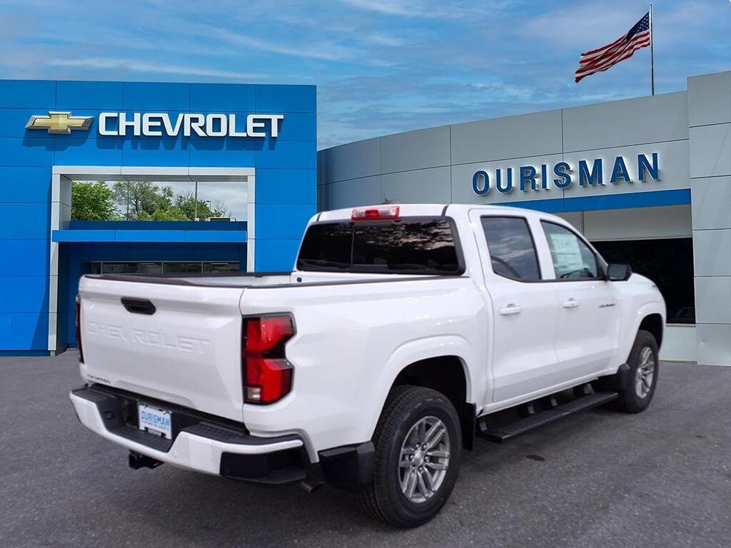 2026 Chevrolet Colorado LT photo 3