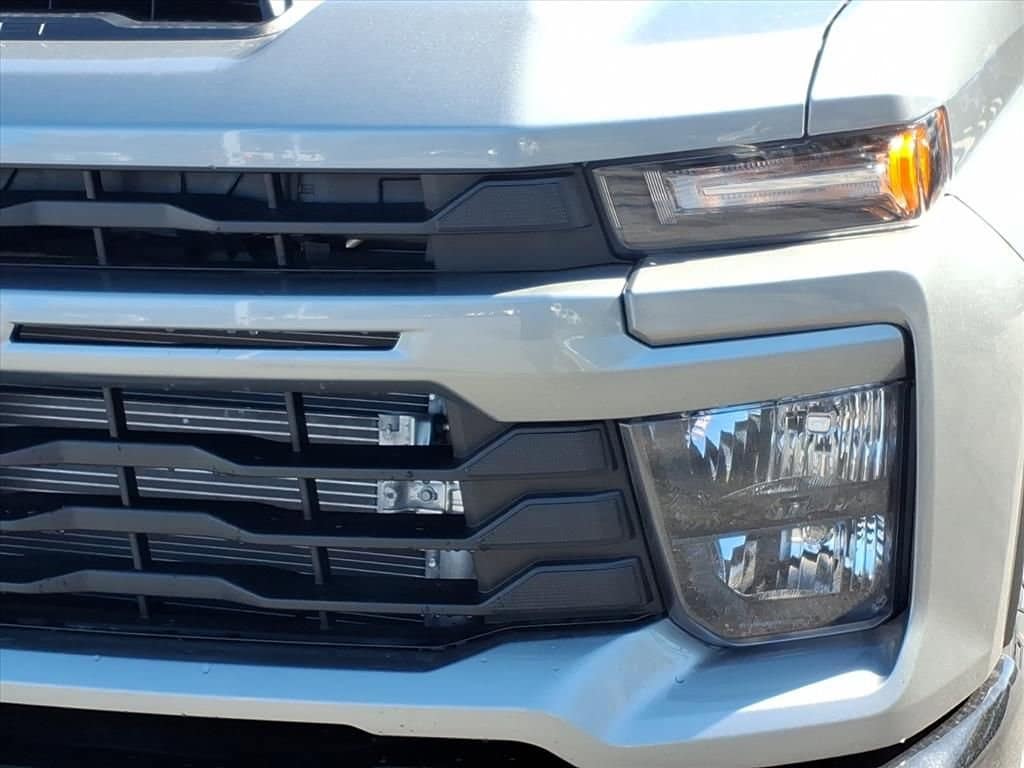2026 Chevrolet Silverado 2500 HD Custom - Photo 8
