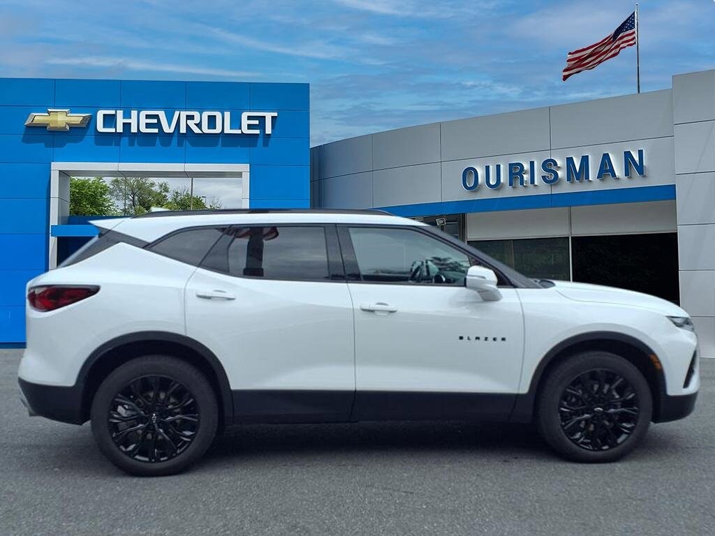 2022 Chevrolet Blazer 3LT photo 2