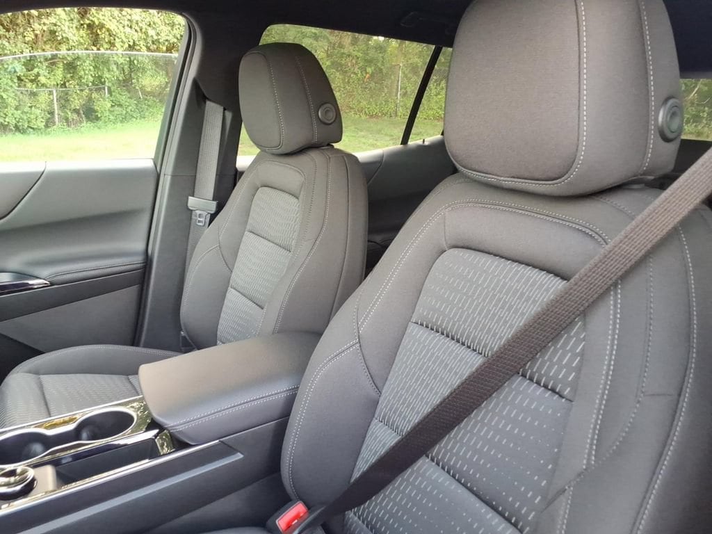 2027 Chevrolet Equinox LT - Photo 13
