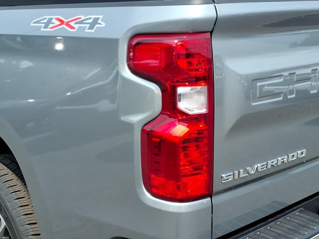 2026 Chevrolet Silverado 1500 LT - Photo 9