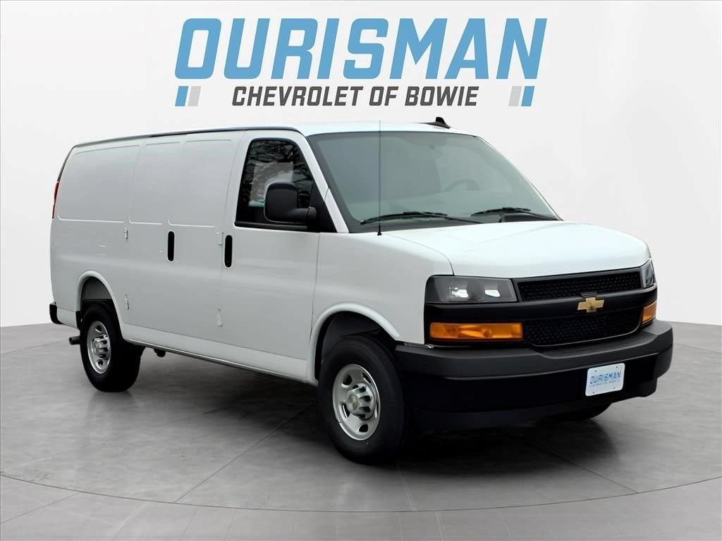 2025 Chevrolet Express Cargo