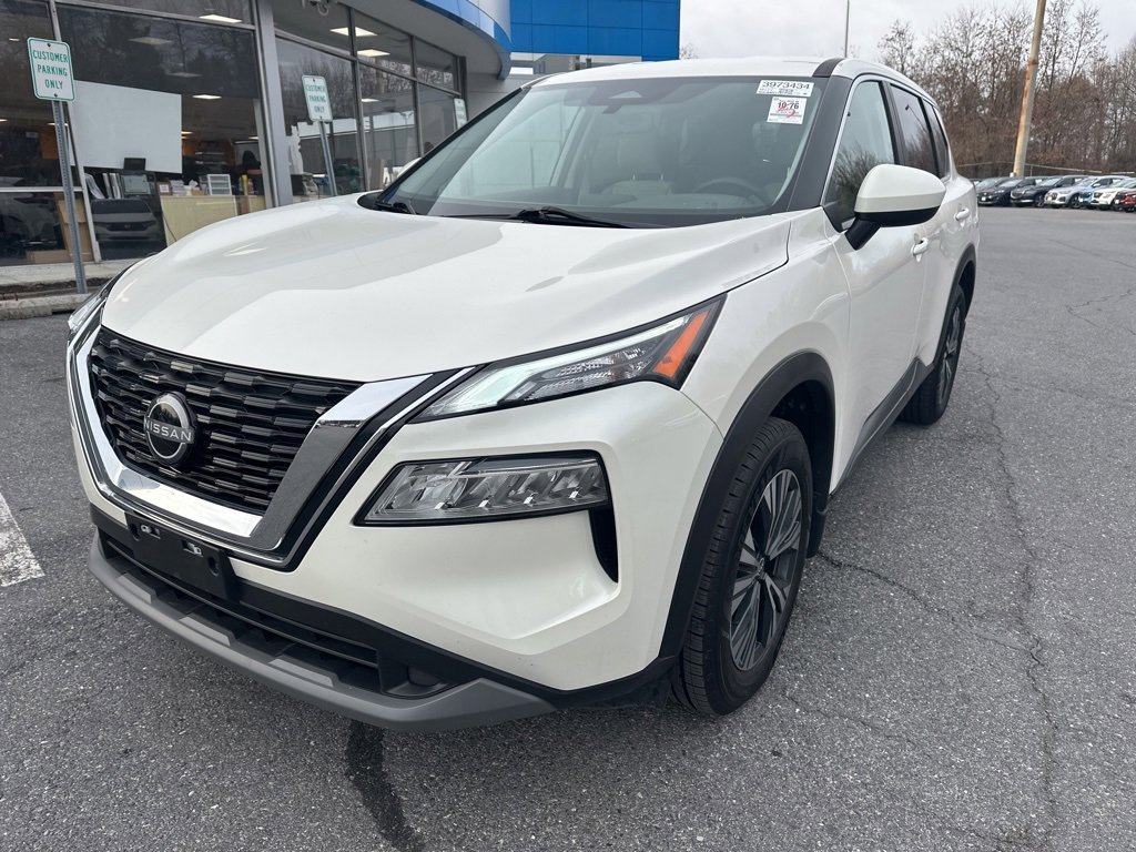 2023 Nissan Rogue SV's photo