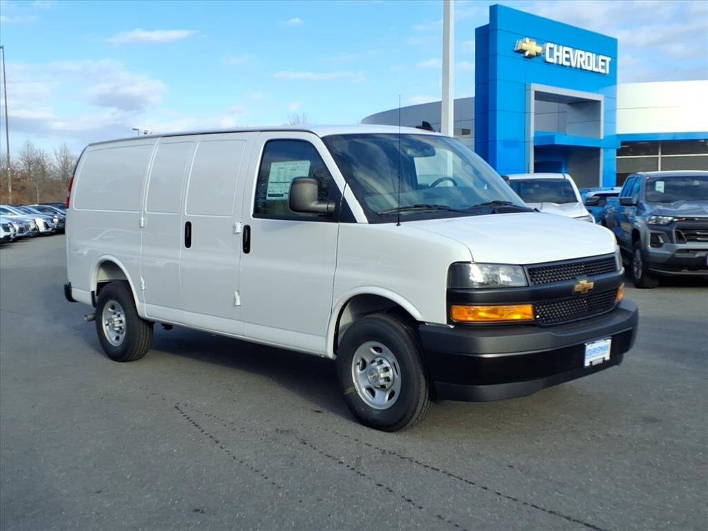 2025 Chevrolet Express Cargo Work Van's photo