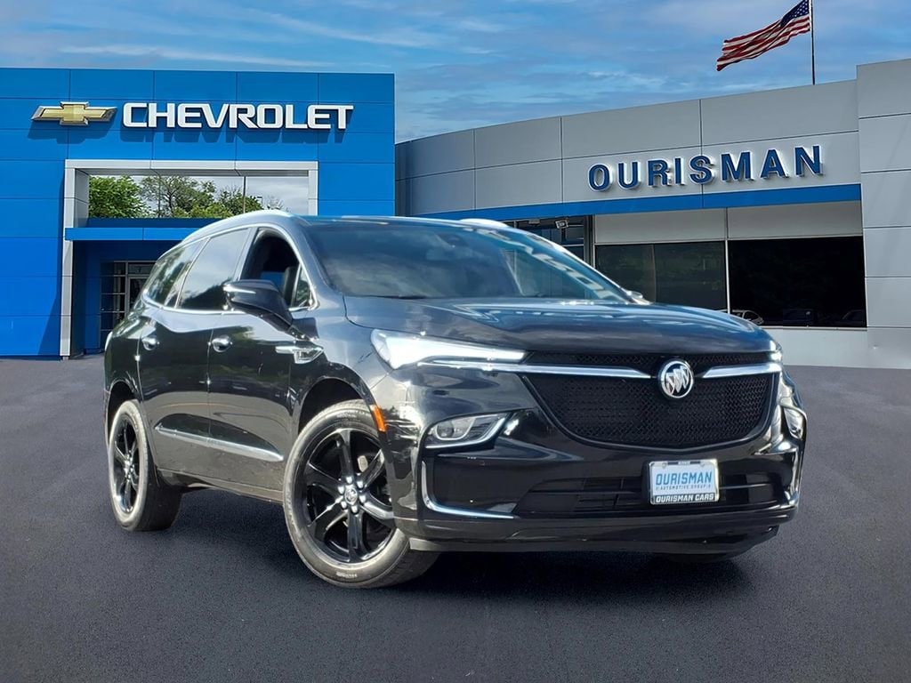 2024 Buick Enclave Essence's photo