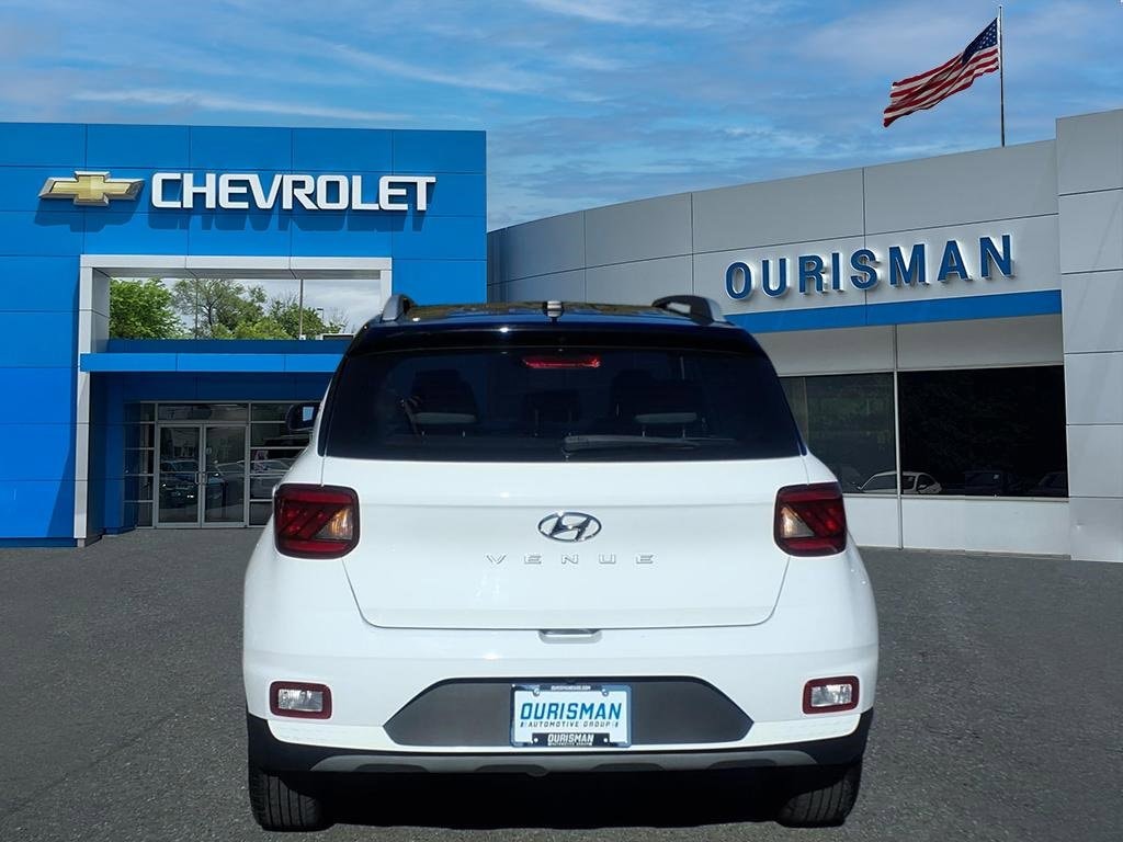 Used 2023 Hyundai Venue Limited