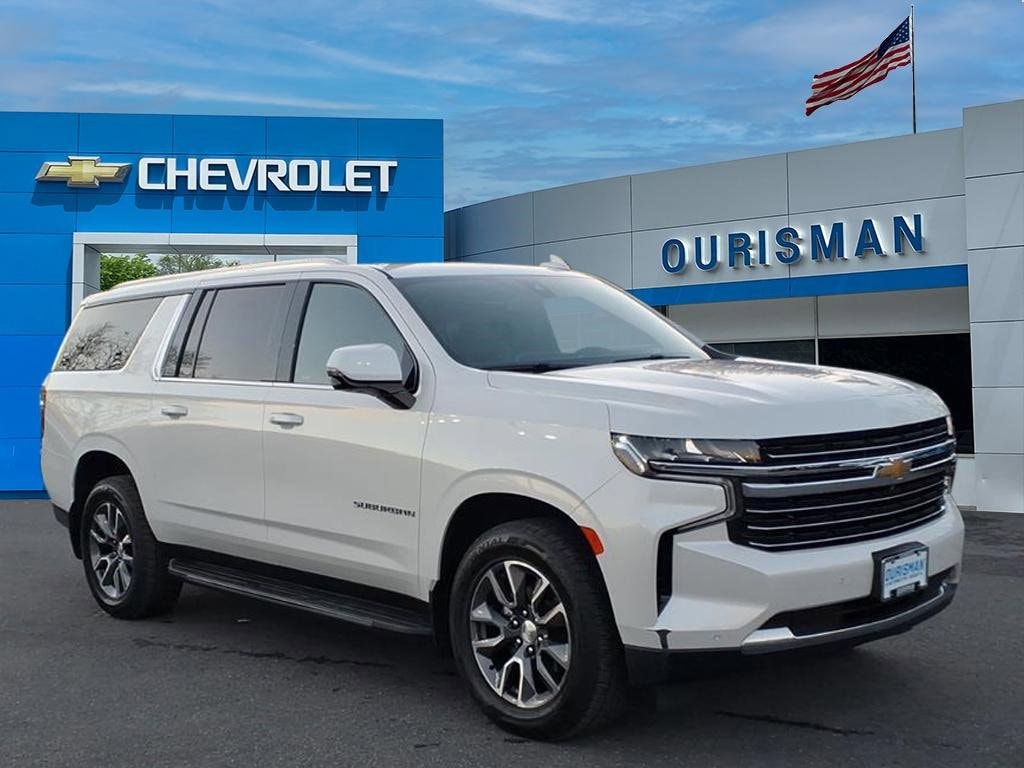 2022 Chevrolet Suburban LT's photo