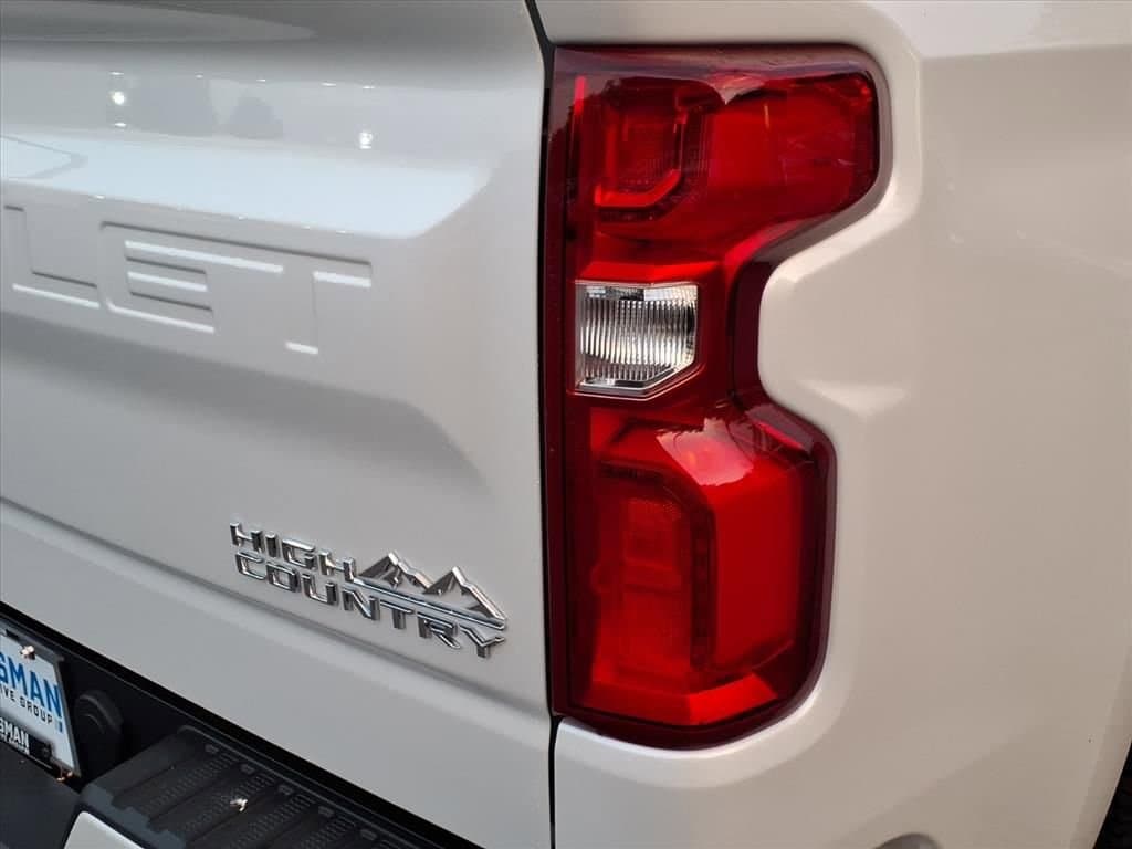 2023 Chevrolet Silverado 1500 High Country - Photo 9