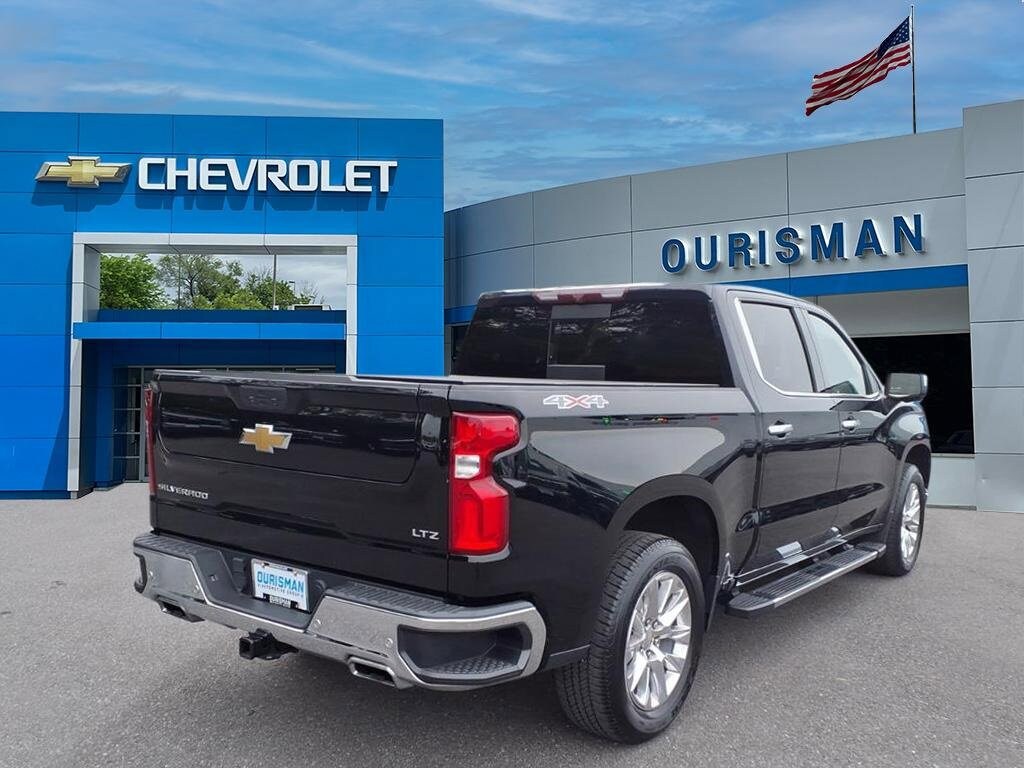 2021 Chevrolet Silverado 1500 LTZ photo 3