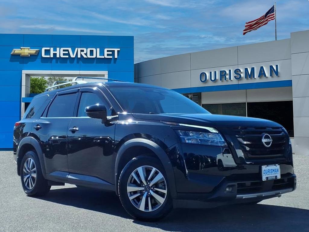 Used 2023 Nissan Pathfinder SL