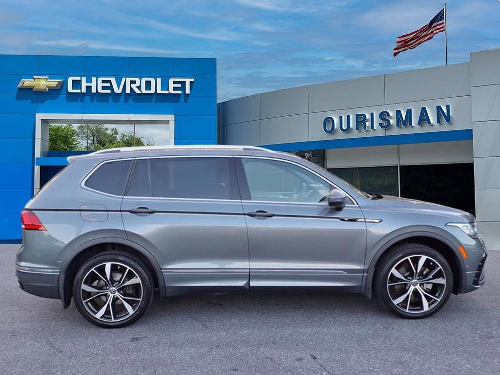 Used 2022 Volkswagen Tiguan SEL R-Line