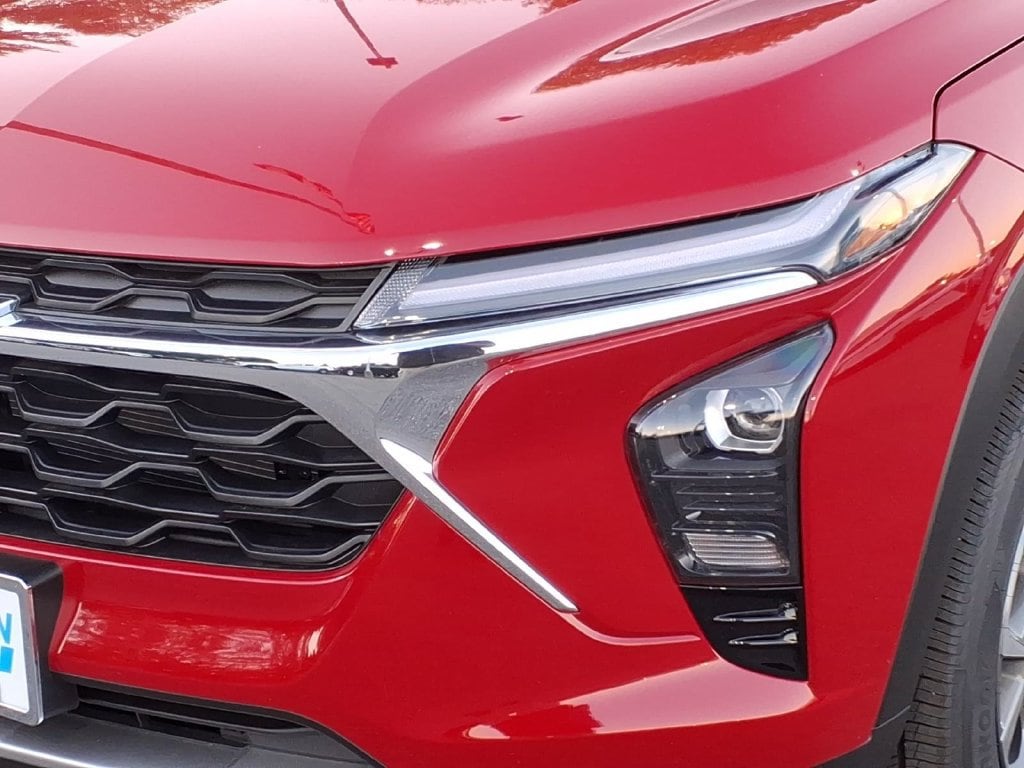 2026 Chevrolet Trax LT - Photo 8