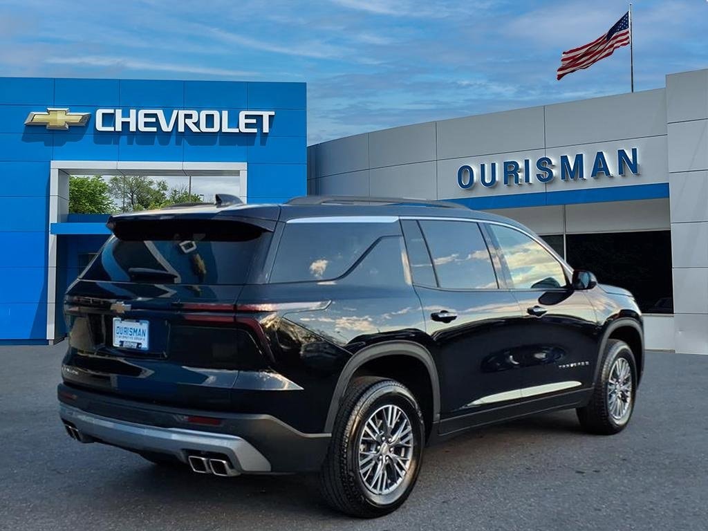 Used 2025 Chevrolet Traverse LT SUV