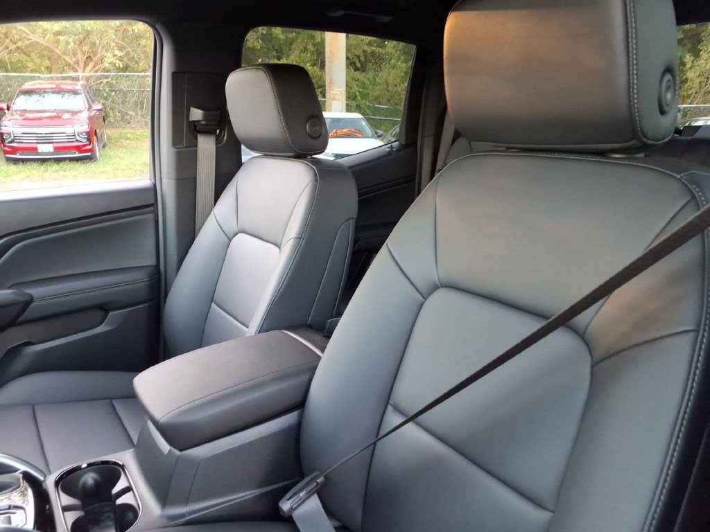 2026 Chevrolet Colorado Z71 - Photo 16