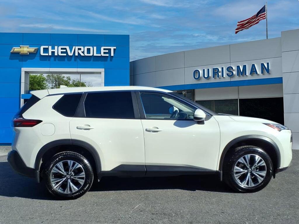 Used 2023 Nissan Rogue SV