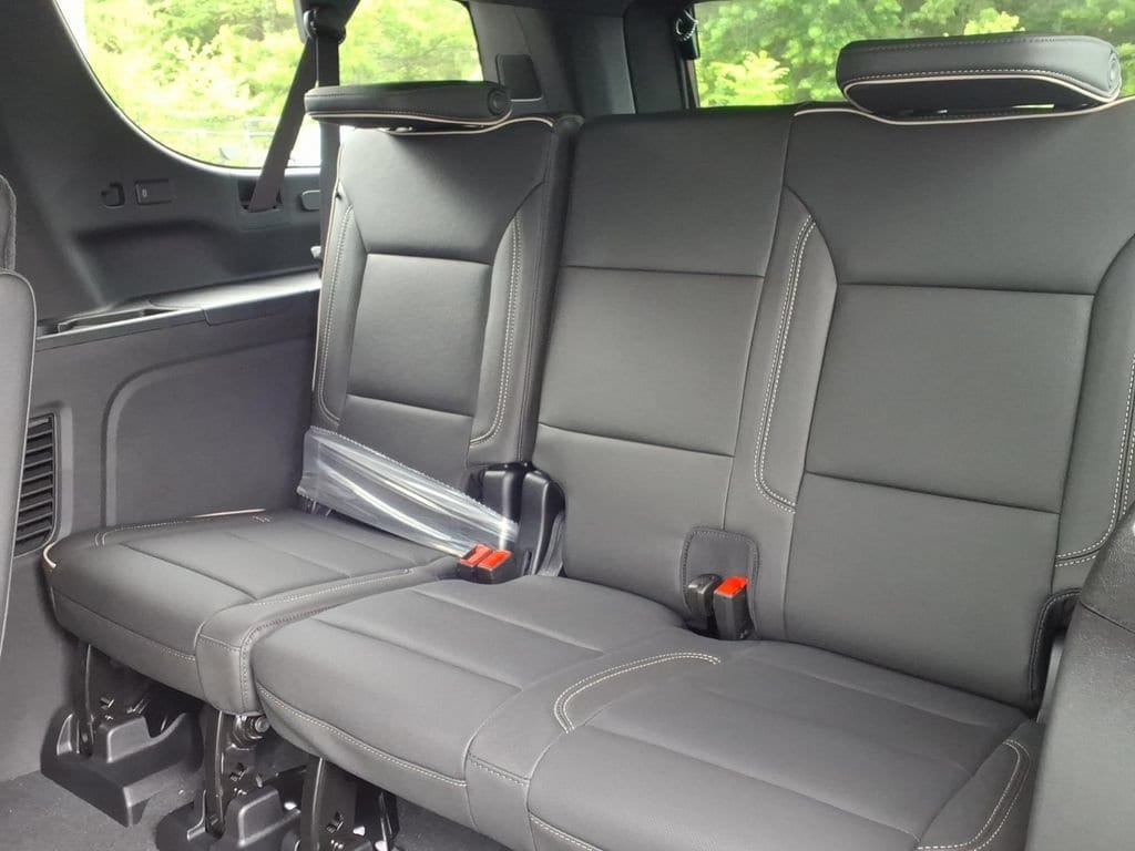 2026 Chevrolet Suburban Premier - Photo 13