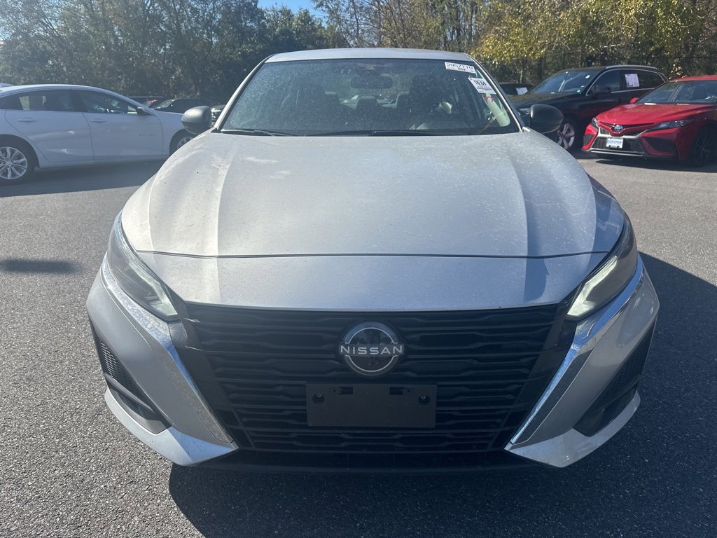 2024 Nissan Altima 2.5 SV photo 2