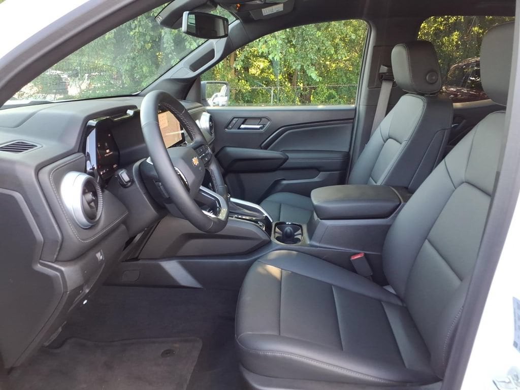 2026 Chevrolet Colorado LT - Photo 9