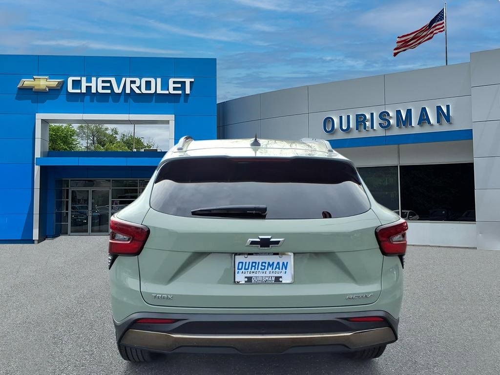 Used 2025 Chevrolet Trax Activ SUV