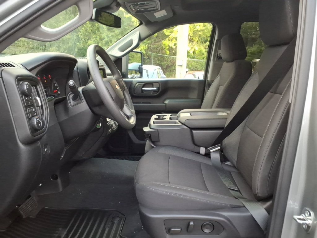 2026 Chevrolet Silverado 2500 HD Custom - Photo 12