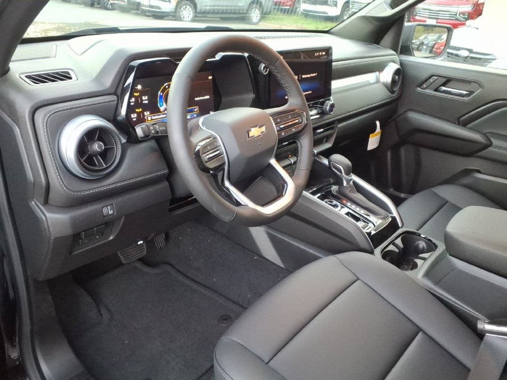 2026 Chevrolet Colorado LT - Photo 13