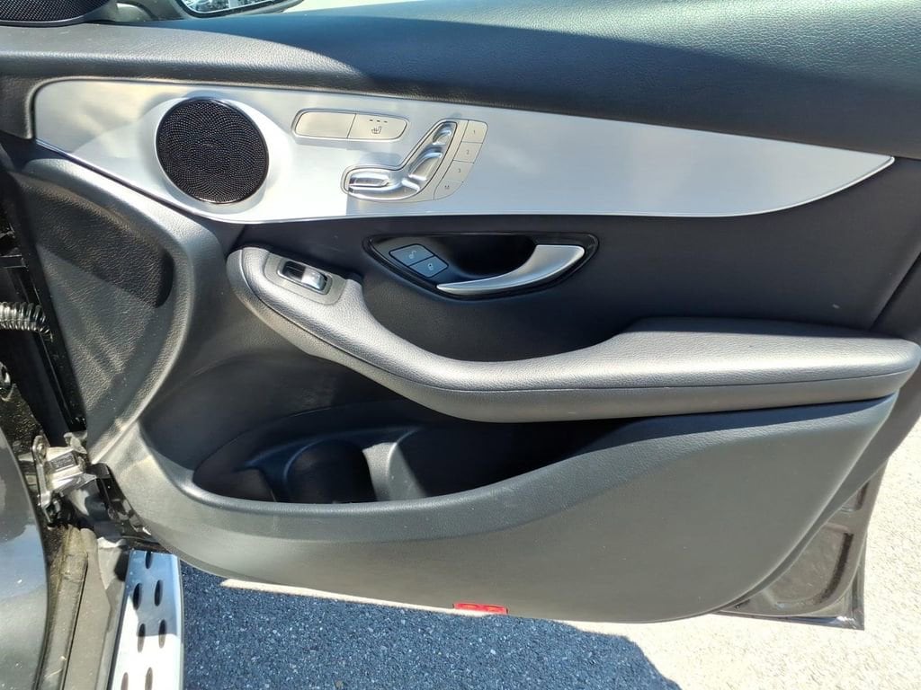 2021 Mercedes-Benz GLC GLC300 - Photo 21