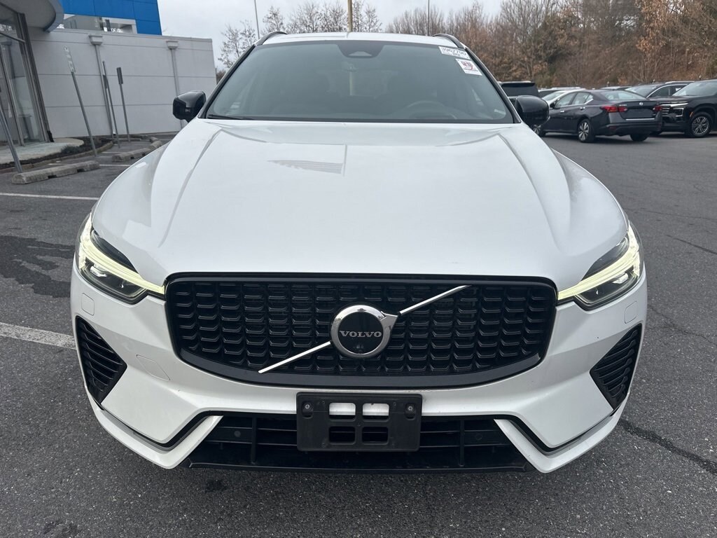 Used 2022 Volvo XC60 Recharge Plug-In Hyb R-Design