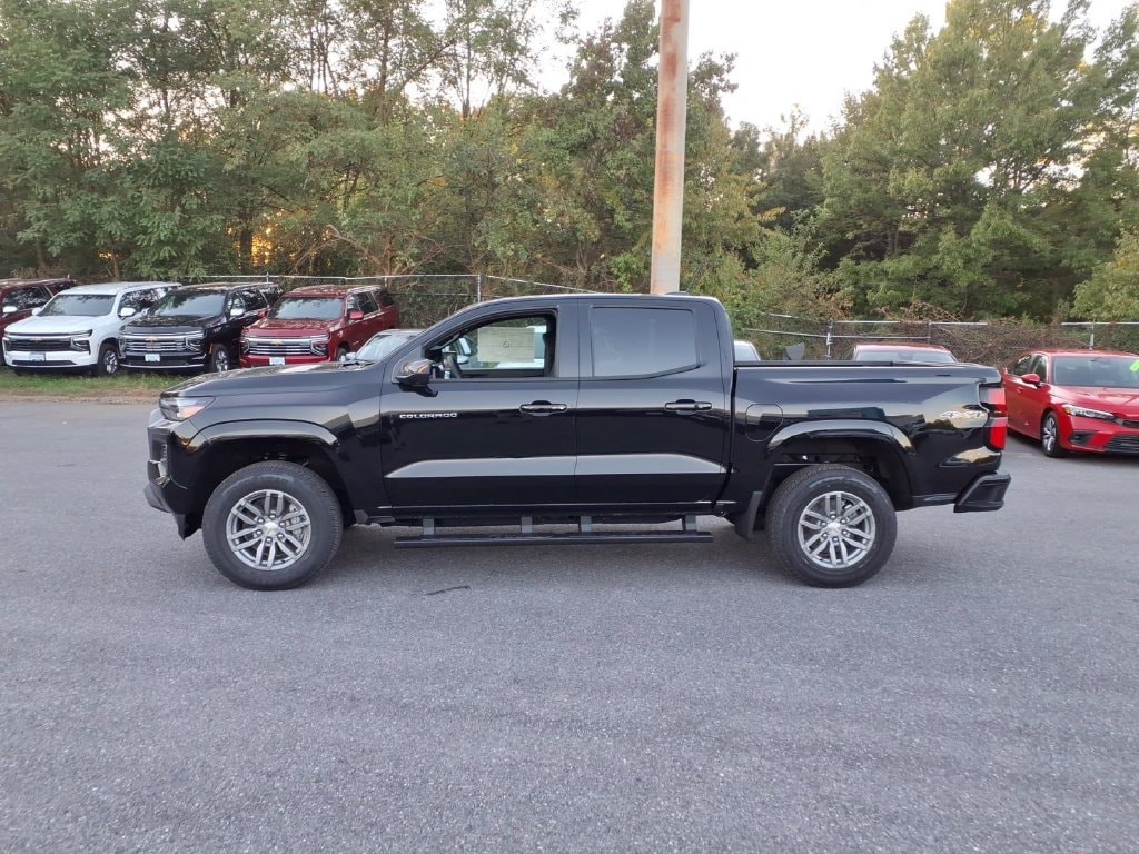 2026 Chevrolet Colorado LT - Photo 6