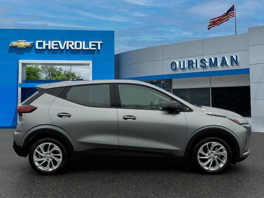 New 2027 Chevrolet Bolt LT SUV
